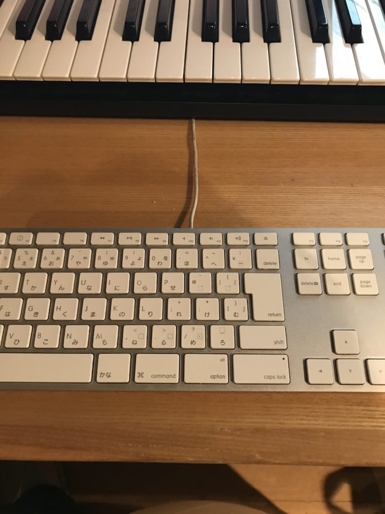 Keyboard は手前はバツ
